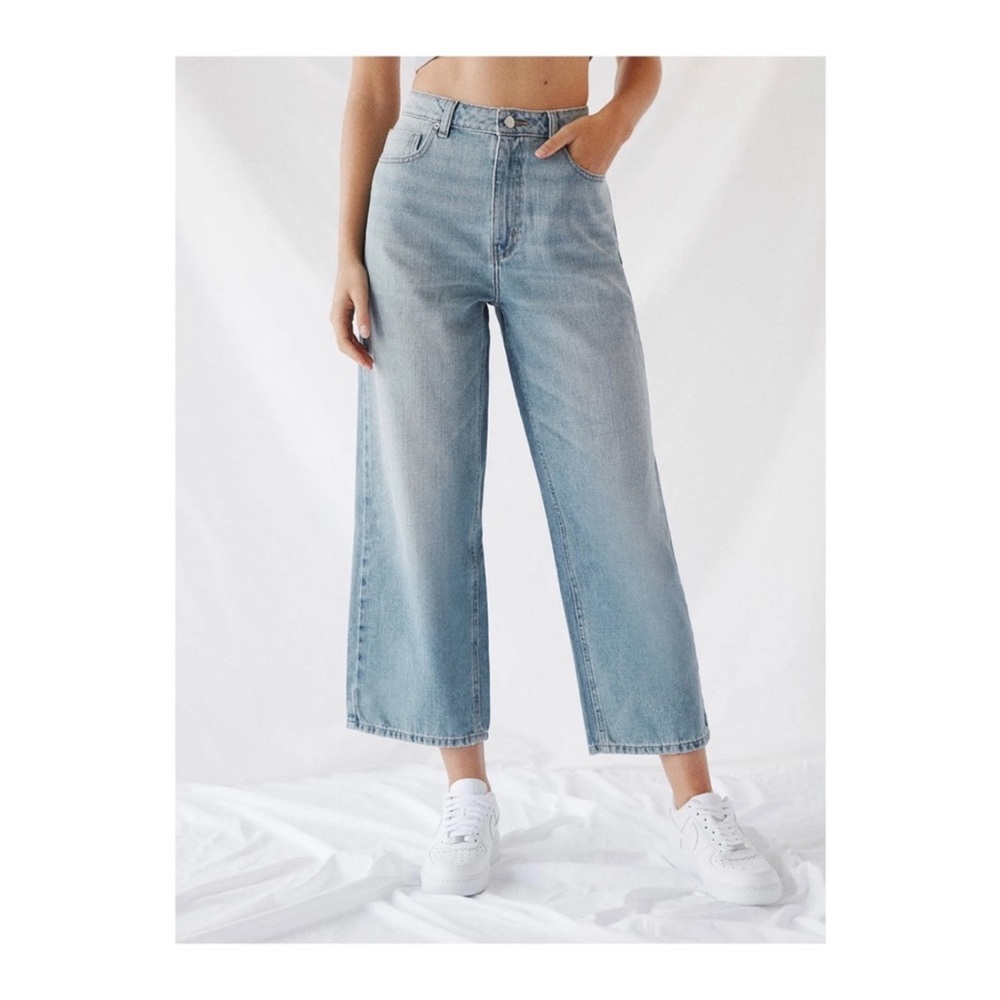 Urban outfitters BDG high and wide jeans size 25